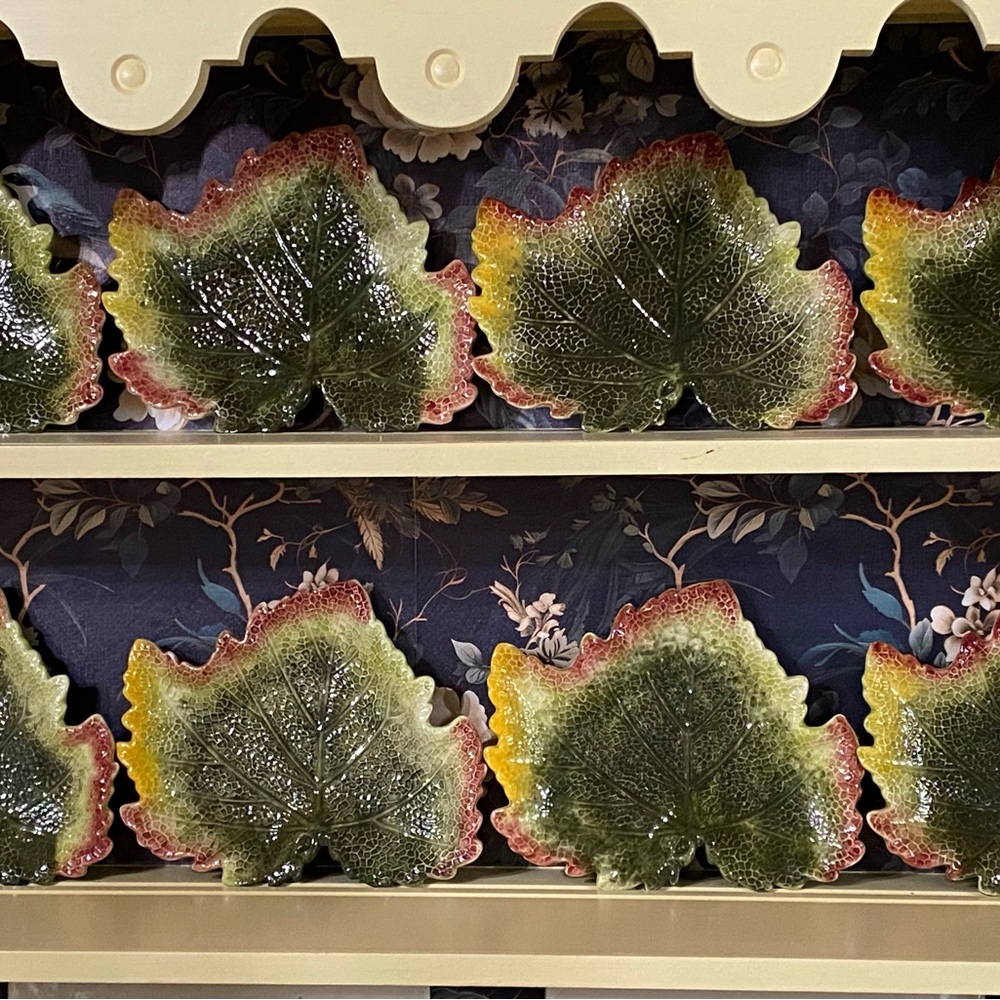 NWOT BETTER HOMES & GARDEN Leaf Pattern Ceramic BowlS, 8 Salad Plate Set, 2 S/P - Picture 3 of 16